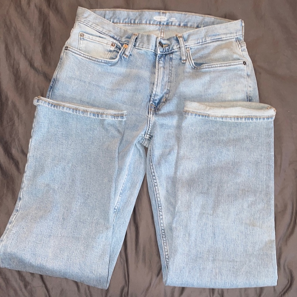 Loose , 30 x 32 , OldNavy , no holes light blue jeans